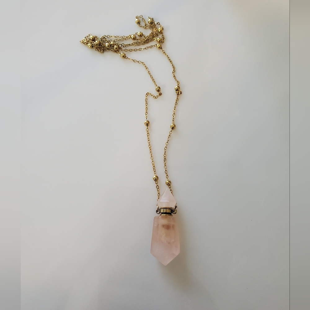Rose quartz scent necklace